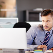 Carlos Eduardo Rosalba Padilha destaca a importância da due diligence contábil em operações de M&A.