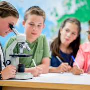 Sérgio Bento De Araújo analisa como a BETT Brasil antecipa tendências e inspira o futuro da aprendizagem com foco em inovação e impacto educacional.