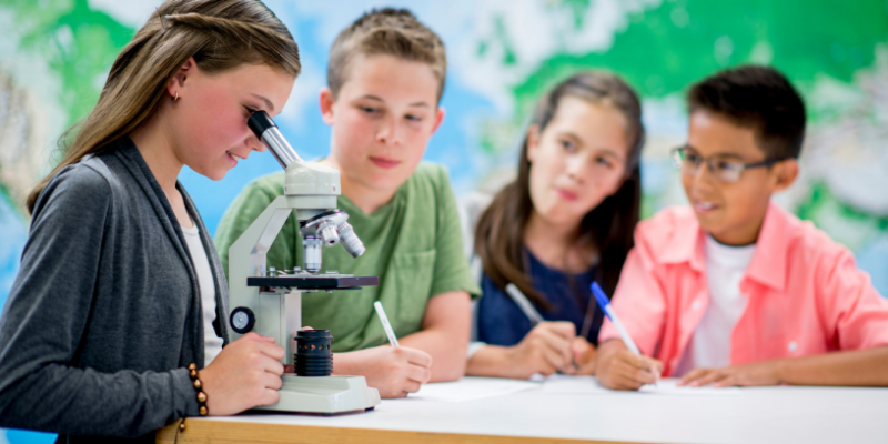 Sérgio Bento De Araújo analisa como a BETT Brasil antecipa tendências e inspira o futuro da aprendizagem com foco em inovação e impacto educacional.