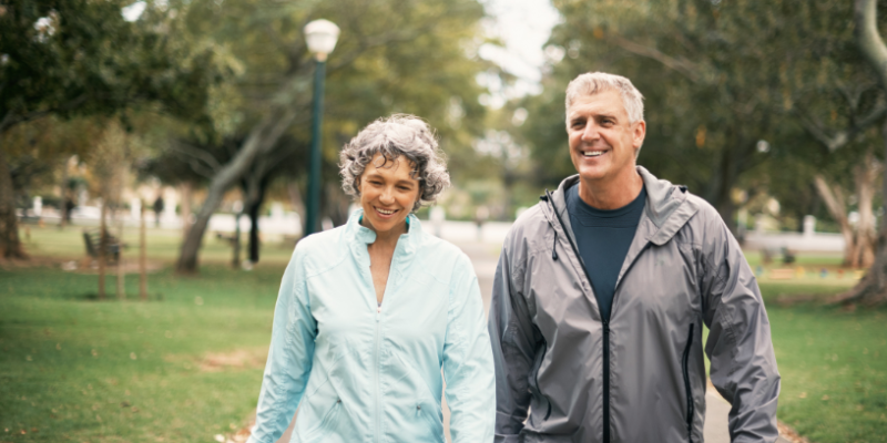 O Sindnapi - Sindicato Nacional dos Aposentados, Pensionistas e Idosos destaca hábitos simples que prolongam a autonomia e elevam a qualidade de vida na terceira idade.