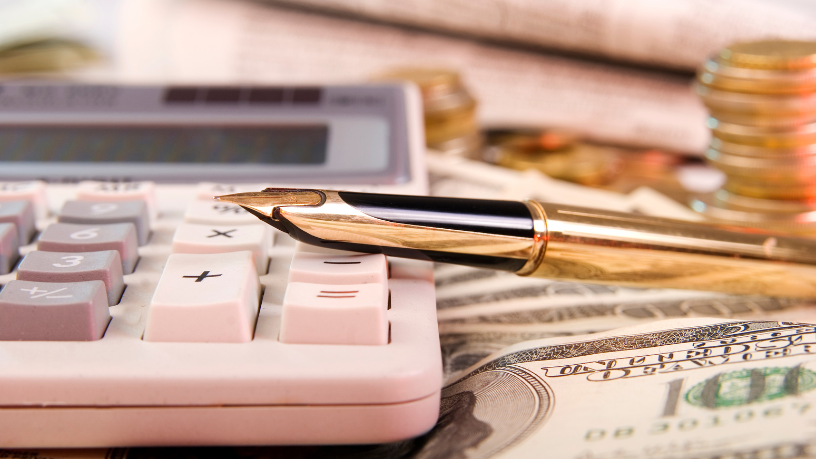 Transforme números em vantagem real em licitações com Renato de Castro Longo Furtado Vianna mostrando estratégias práticas.